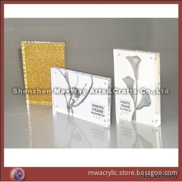 Magnetic Acrylic/Plexiglass Photo/Card Keeper